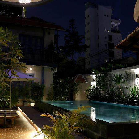 Corner9 Bassac Boutique Hotel プノンペン エクステリア 写真